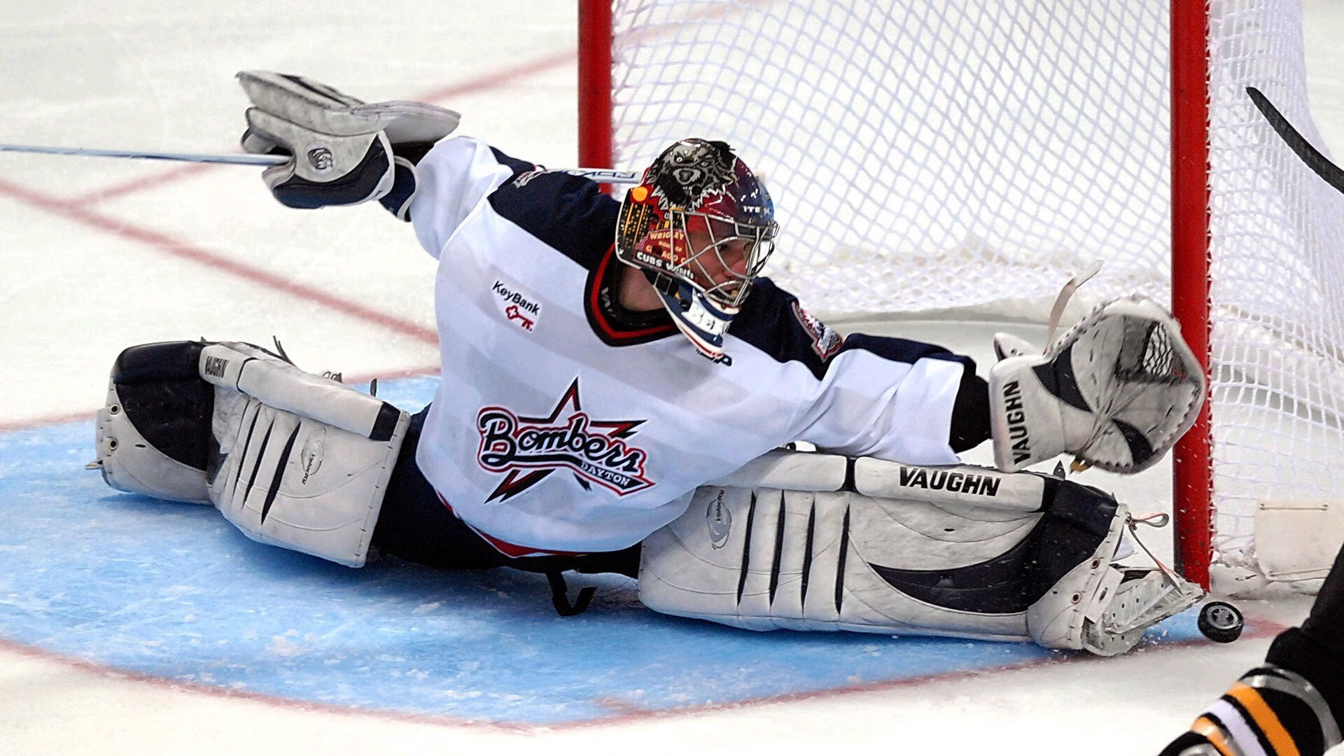 乐鱼体育网址-CBA联盟鼓励球员个性化表达营造球迷氛围，cba励志名言